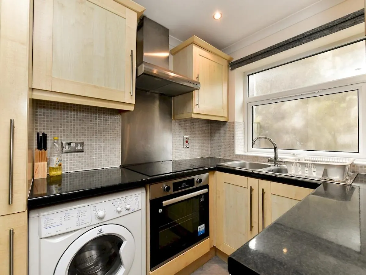 Pass The Keys Perfectly Located 1 Bed Flat Apartment Cardiff