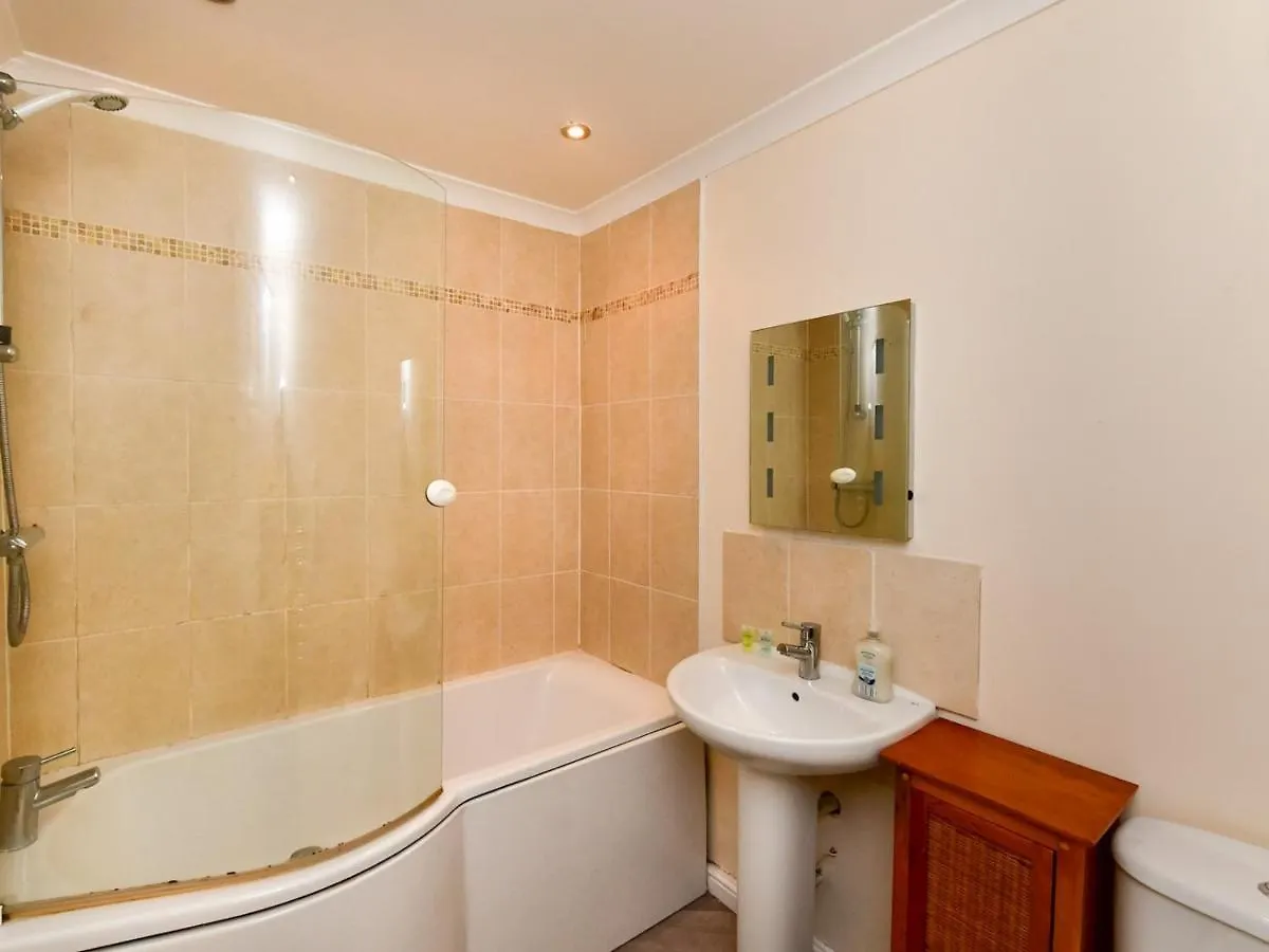 Pass The Keys Perfectly Located 1 Bed Flat Apartment Cardiff