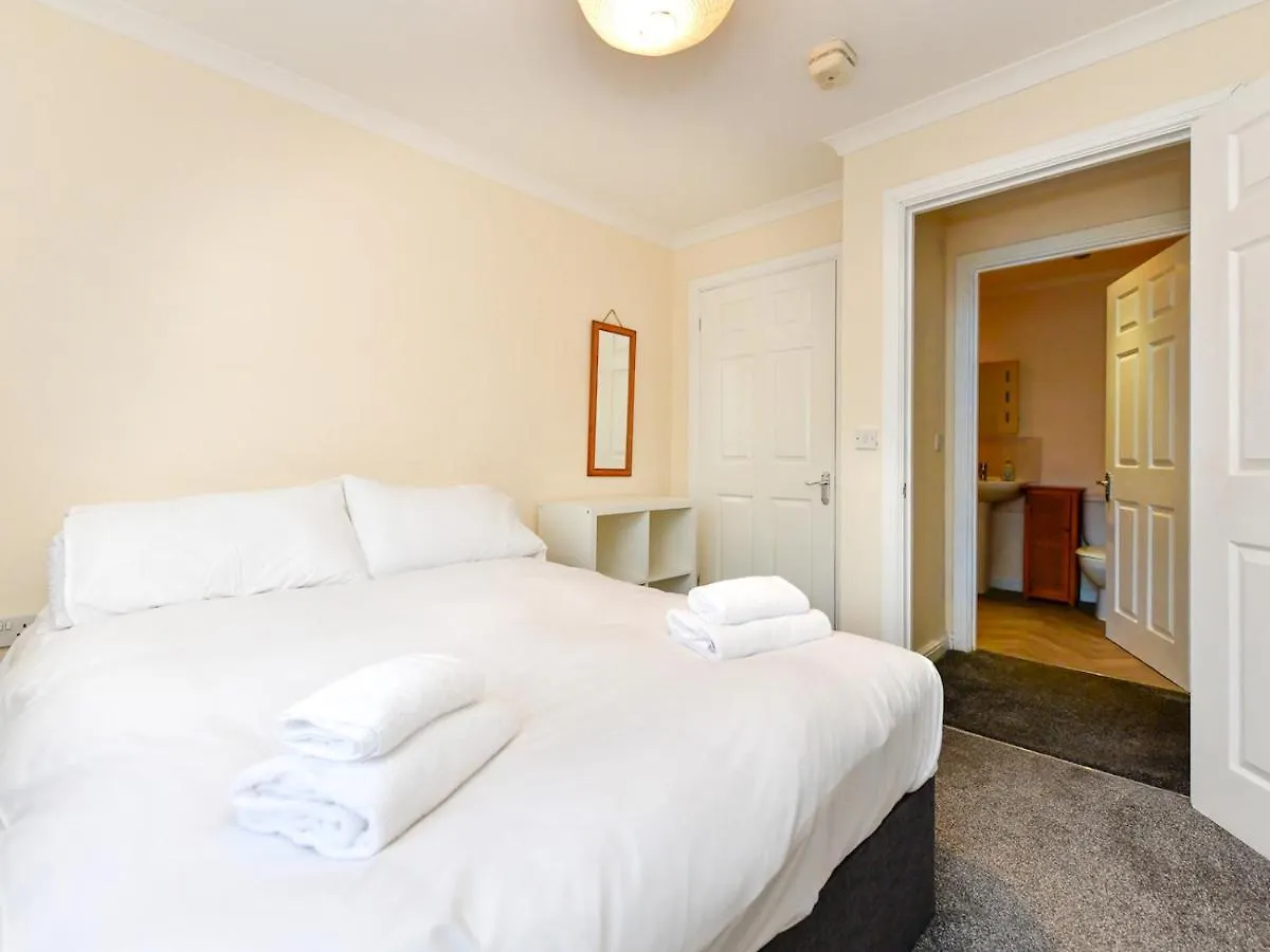 Pass The Keys Perfectly Located 1 Bed Flat Apartment Cardiff